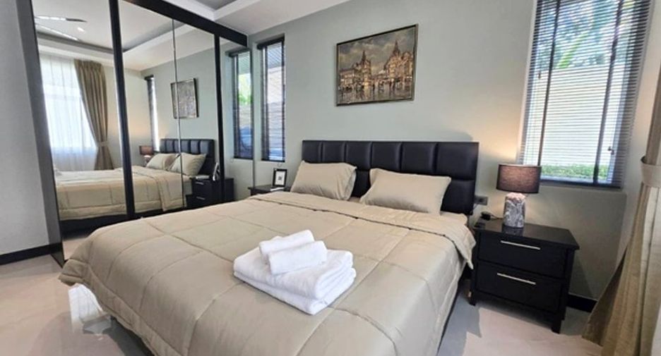 For sale 4 bedrooms villa in East Pattaya, Pattaya