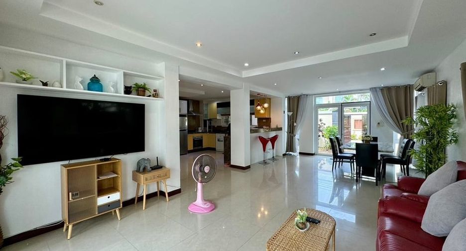 For sale 4 bedrooms villa in Jomtien, Pattaya