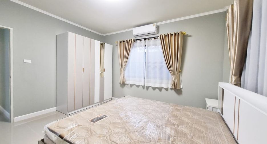 For sale 4 bedrooms villa in East Pattaya, Pattaya