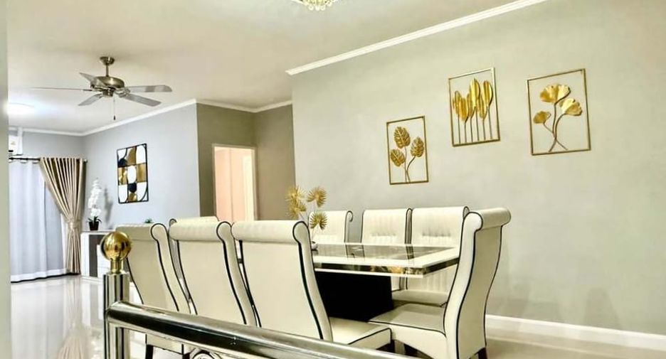 For sale 4 bedrooms villa in East Pattaya, Pattaya