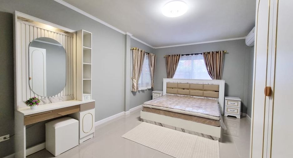 For sale 4 bedrooms villa in East Pattaya, Pattaya