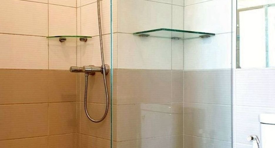 Wohnung zur Miete mit 1 Zimmer in Bang Rak, Bangkok