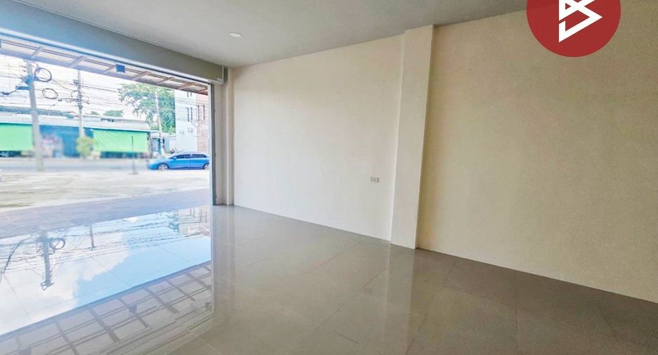 For sale 3 bedrooms retail Space in Mueang Chachoengsao, Chachoengsao