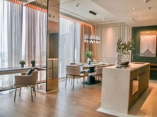 For rent 3 bedrooms condo in Khlong Toei, Bangkok