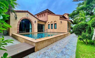For rent 3 ベッドルーム villa in Sattahip, Chonburi