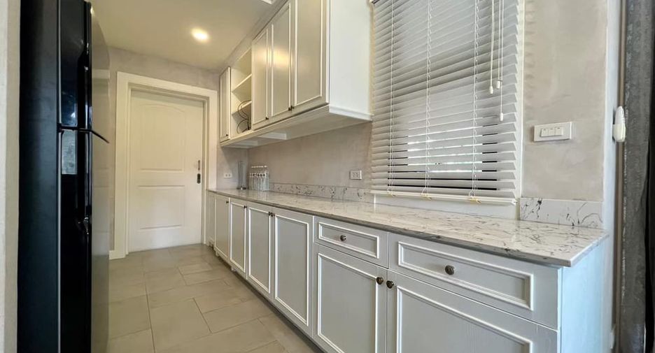 For rent 3 ベッドルーム villa in Sattahip, Chonburi