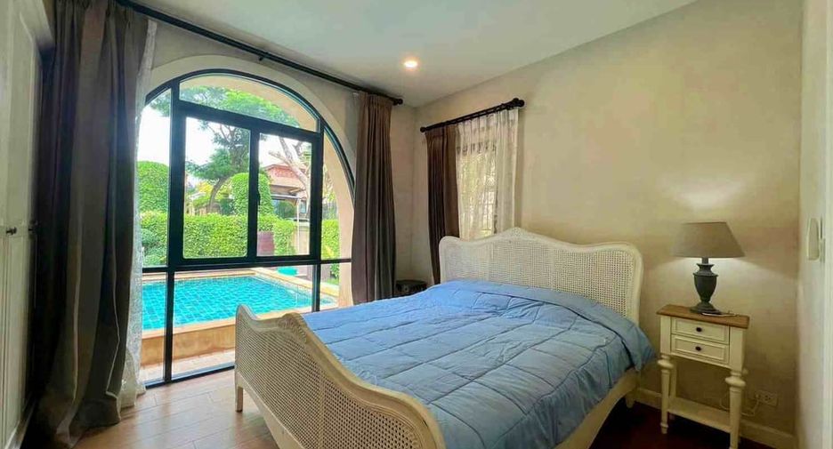 For rent 3 ベッドルーム villa in Sattahip, Chonburi