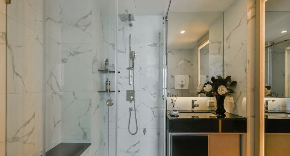 For sale 2 bedrooms condo in Pratumnak, Pattaya