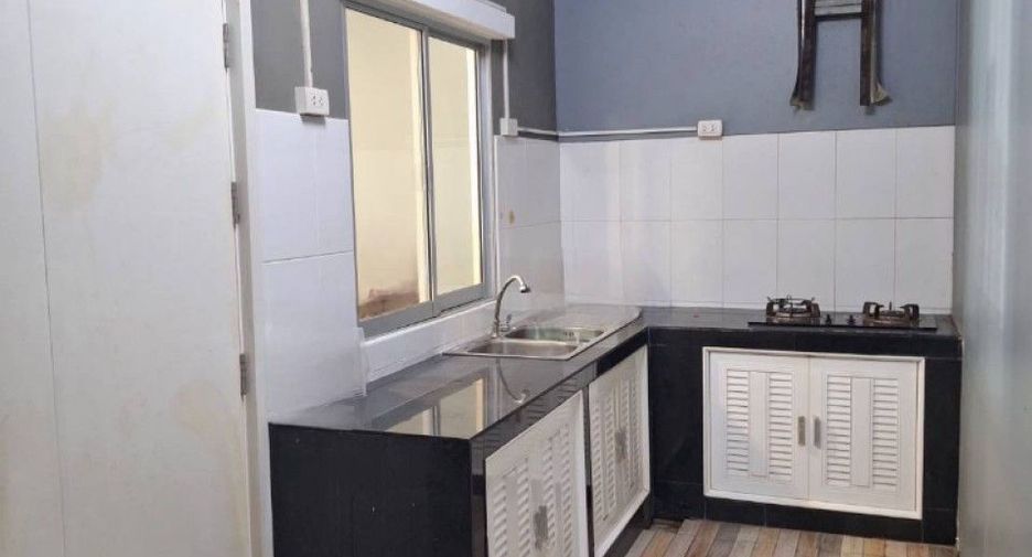 Продажа 3 спальни таунхаус в Кхлонг Сам Ща, Бангкок
