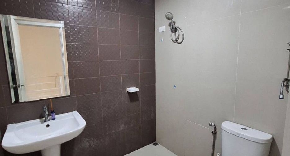 Продажа 3 спальни таунхаус в Кхлонг Сам Ща, Бангкок