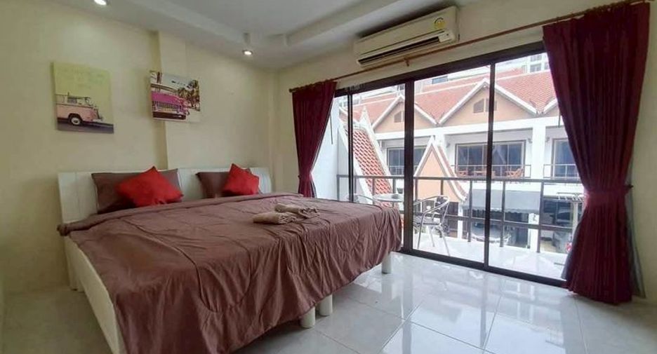 Casa adosada en alquiler de 4 habitaciones en Pratumnak, Pattaya