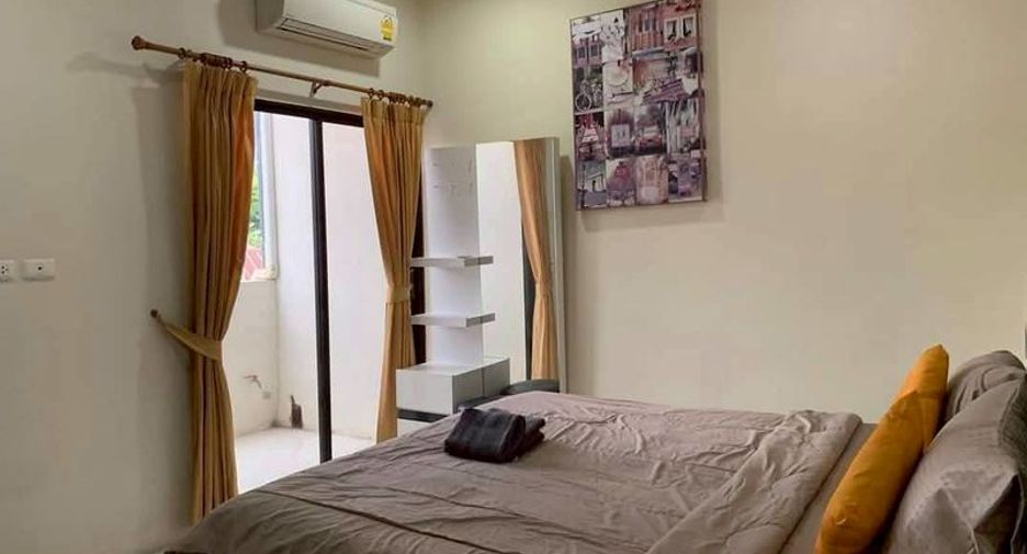 Casa adosada en alquiler de 4 habitaciones en Pratumnak, Pattaya