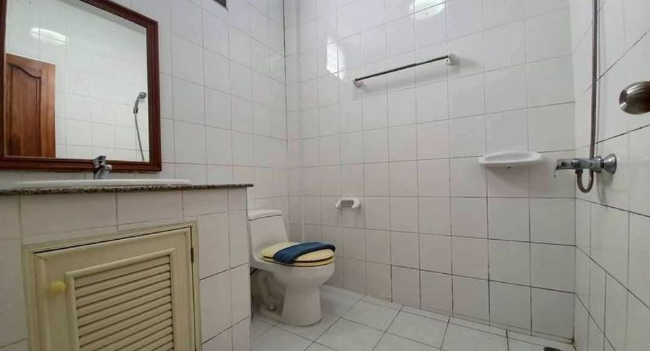 Casa adosada en alquiler de 4 habitaciones en Pratumnak, Pattaya