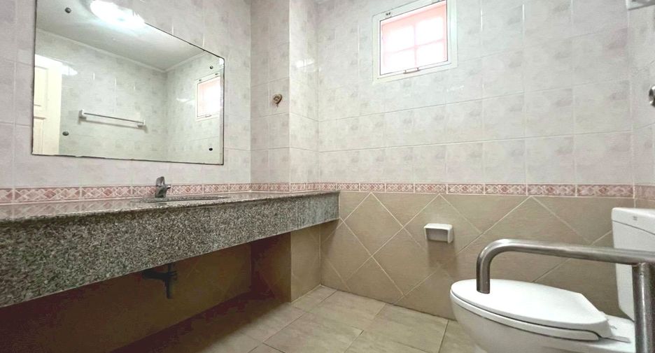 For sale 3 bedrooms house in Sai Mai, Bangkok