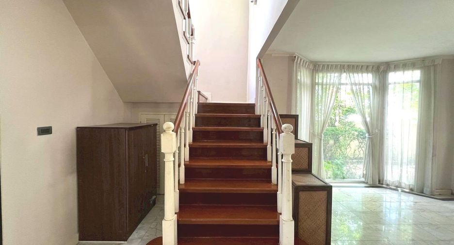 For sale 3 bedrooms house in Sai Mai, Bangkok