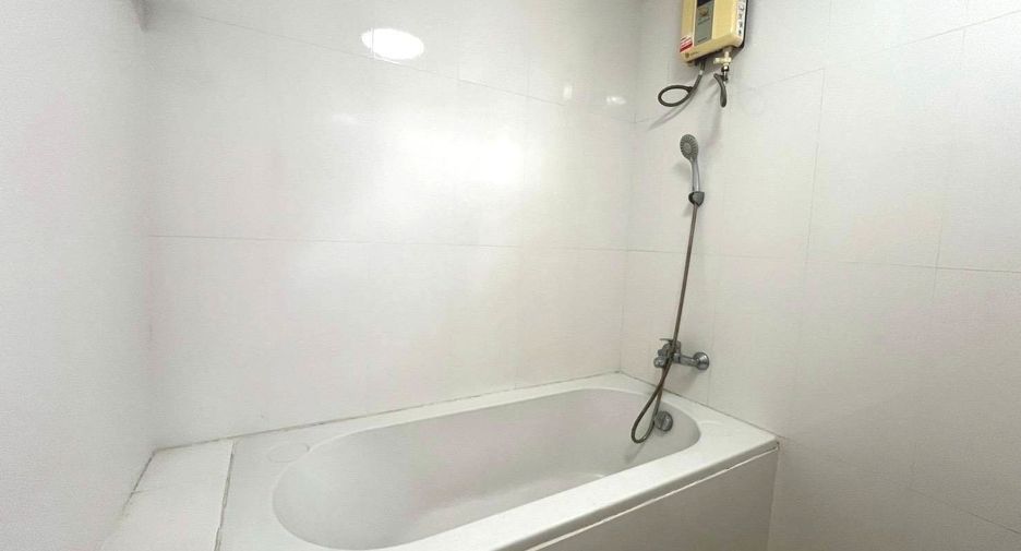 For sale 3 bedrooms house in Sai Mai, Bangkok