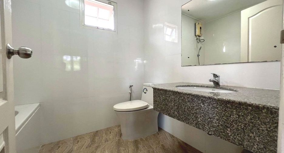 For sale 3 bedrooms house in Sai Mai, Bangkok