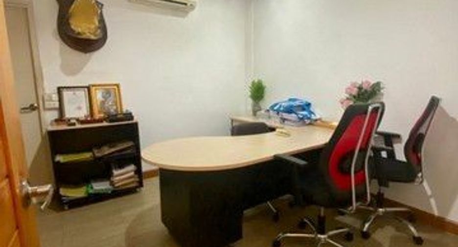 For rent 1 bed house in Bang Khun Thian, Bangkok