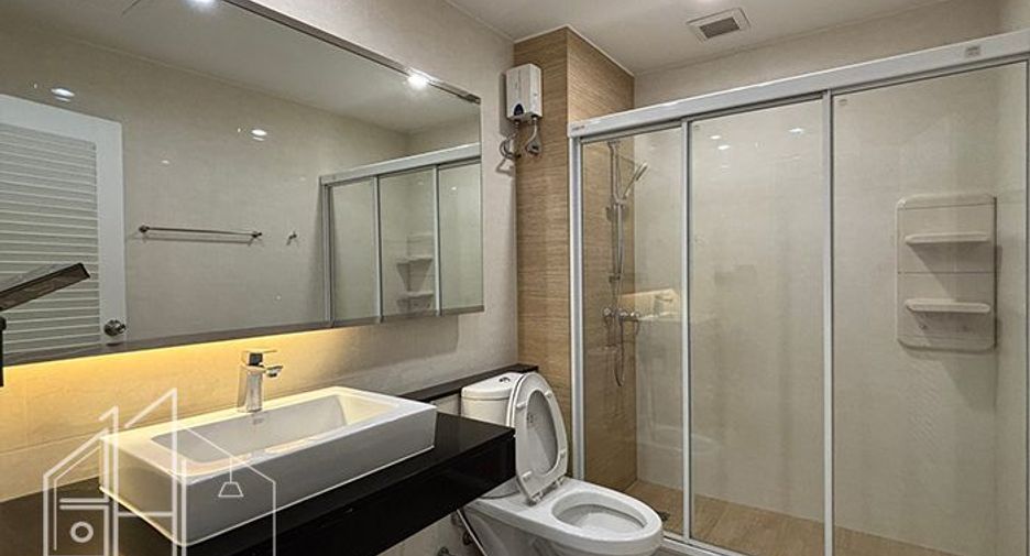 Condo en alquiler de 2 habitaciones en Watthana, Bangkok