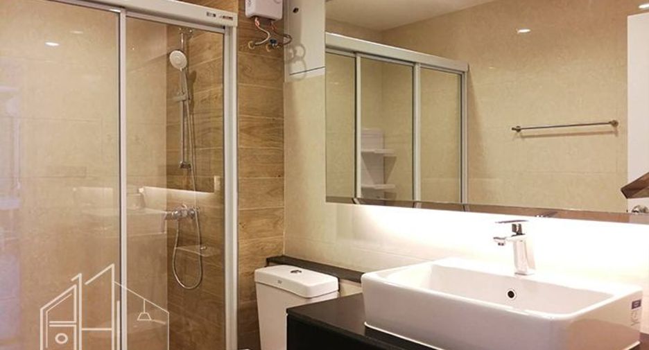 Condo en alquiler de 2 habitaciones en Watthana, Bangkok