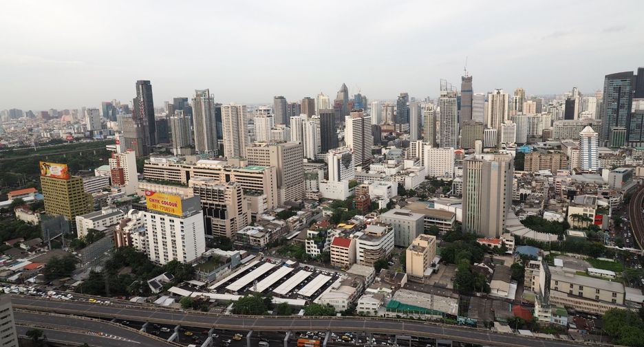 For rent 2 ベッドルーム condo in Pathum Wan, Bangkok