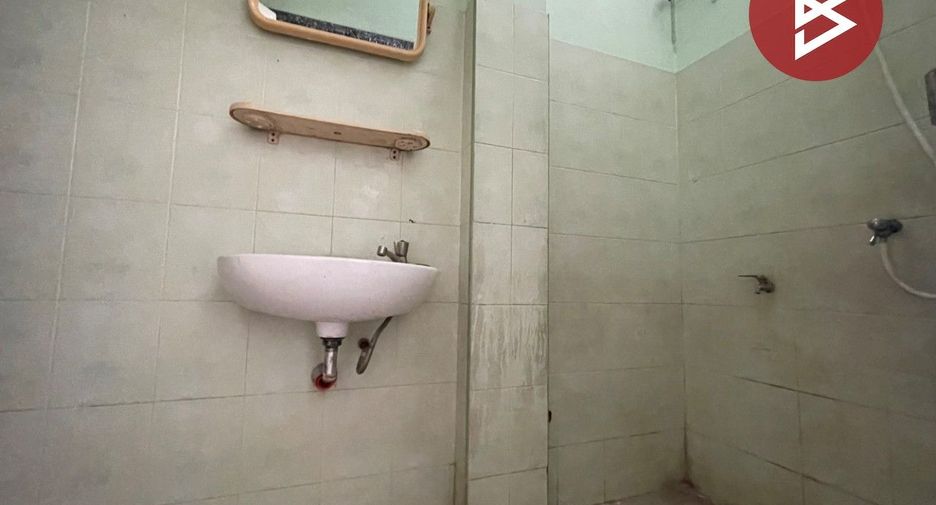 Gewerbefläche zum Kauf mit 2 Zimmer in Mueang Chon Buri, Chonburi