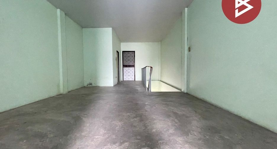 Gewerbefläche zum Kauf mit 2 Zimmer in Mueang Chon Buri, Chonburi