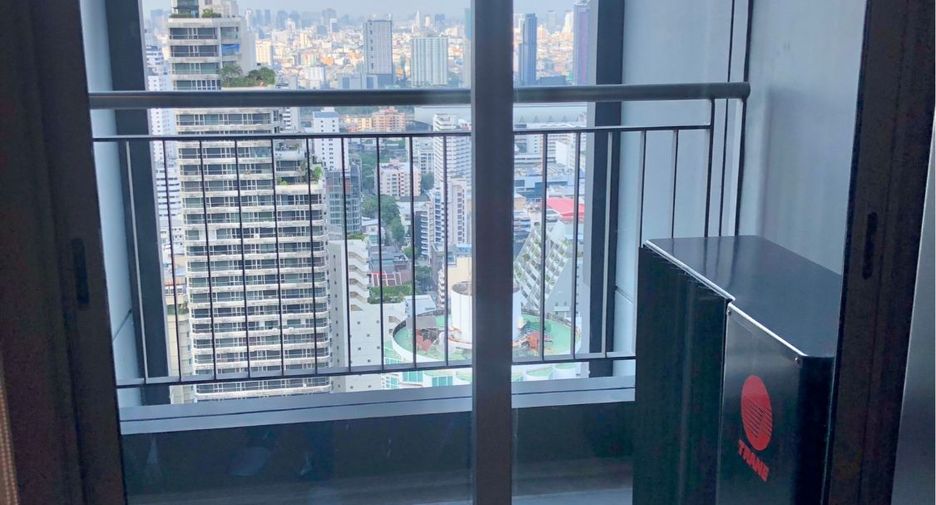 À louer 3 chambres condo à Khlong Toei, Bangkok