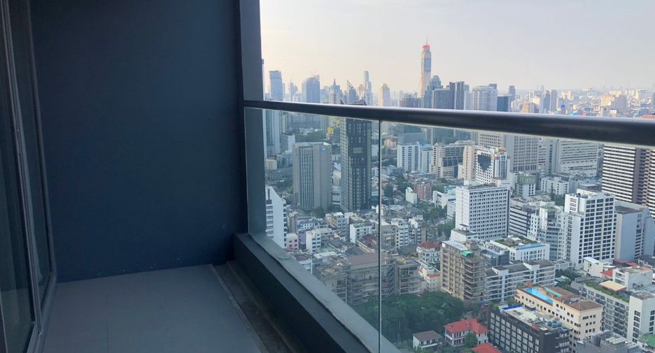 À louer 3 chambres condo à Khlong Toei, Bangkok