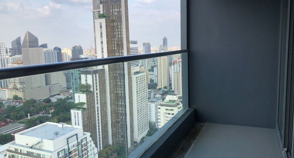 À louer 3 chambres condo à Khlong Toei, Bangkok