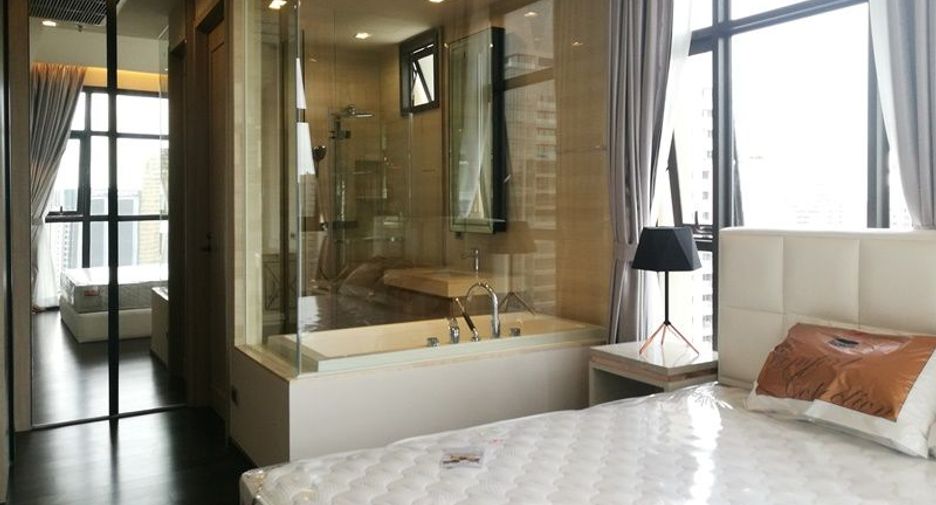 Condo en alquiler de 2 habitaciones en Khlong Toei, Bangkok