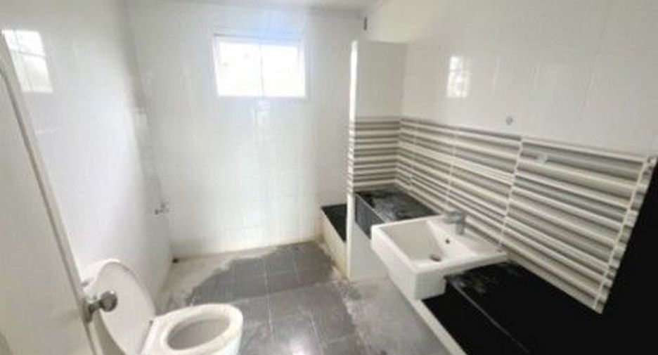 出售 1 卧室 独立屋 在 Ban Khai, Rayong