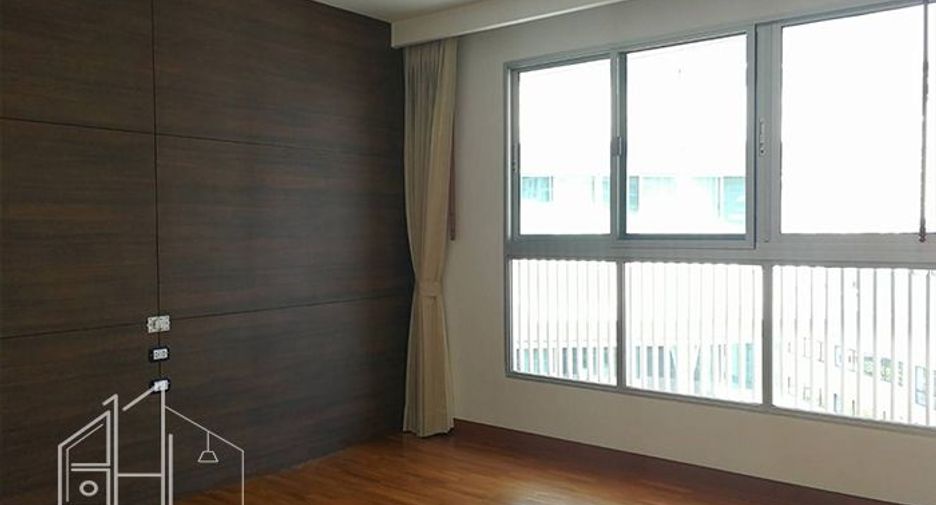 À louer 3 chambres condo à Watthana, Bangkok