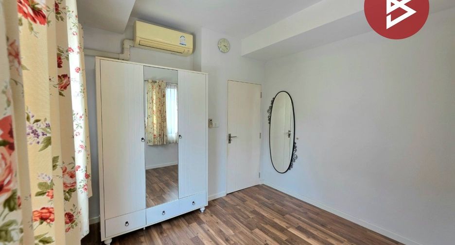 For sale 3 ベッドルーム townhouse in Khan Na Yao, Bangkok