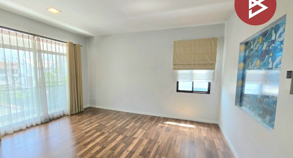 For sale 3 ベッドルーム townhouse in Khan Na Yao, Bangkok