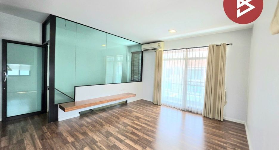 For sale 3 ベッドルーム townhouse in Khan Na Yao, Bangkok