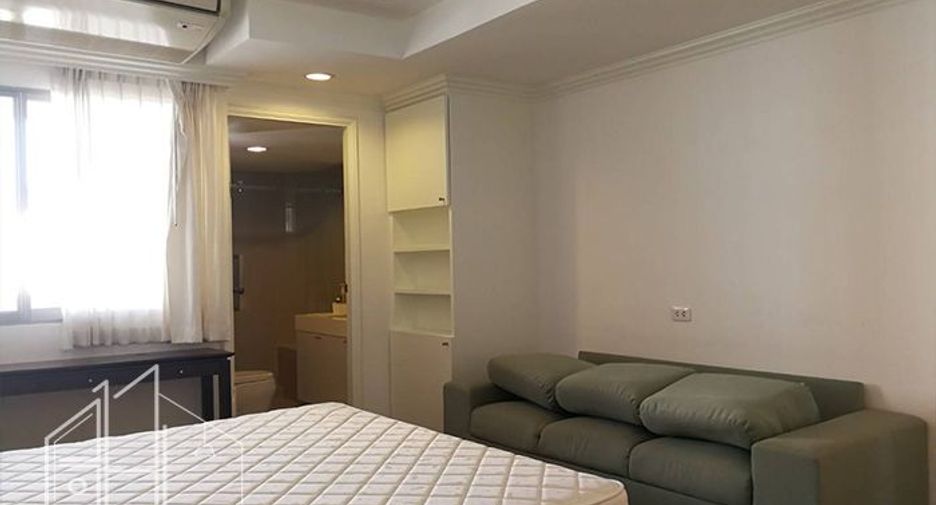 À louer 4 chambres condo à Watthana, Bangkok