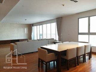 For rent 3 bedrooms apartment in Watthana, Bangkok