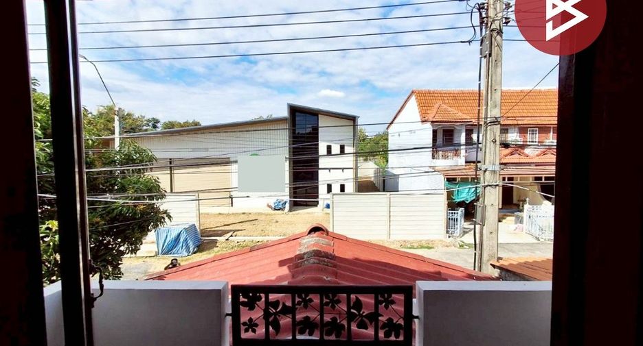 For sale 3 bedrooms townhouse in Khlong Sam Wa, Bangkok