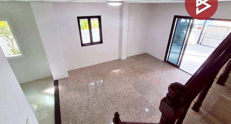 For sale 3 bedrooms townhouse in Khlong Sam Wa, Bangkok