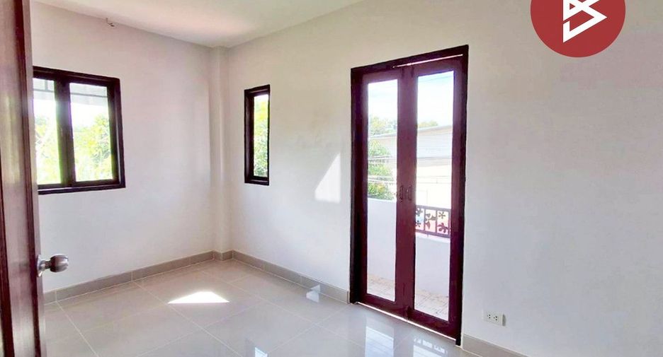 For sale 3 bedrooms townhouse in Khlong Sam Wa, Bangkok