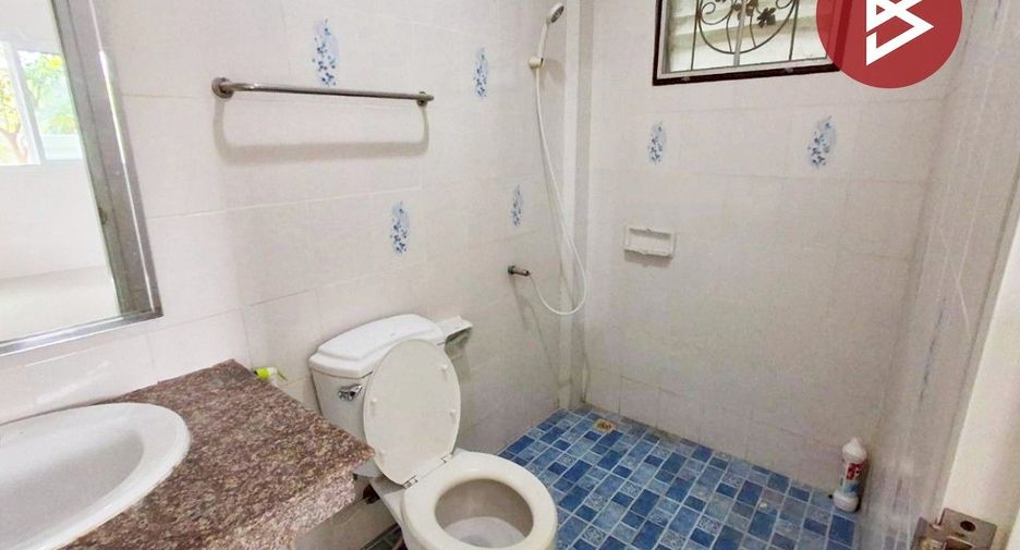 For sale 3 bedrooms townhouse in Khlong Sam Wa, Bangkok