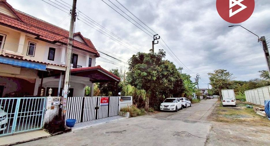 For sale 3 bedrooms townhouse in Khlong Sam Wa, Bangkok
