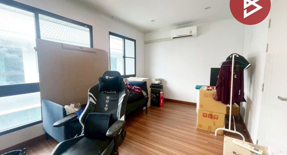 For sale 4 bedrooms townhouse in Bang Phli, Samut Prakan
