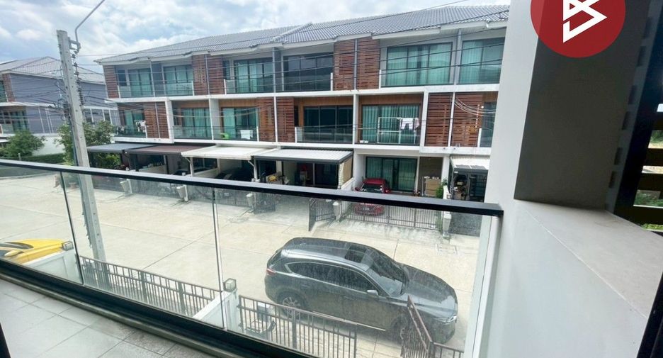 For sale 4 bedrooms townhouse in Bang Phli, Samut Prakan