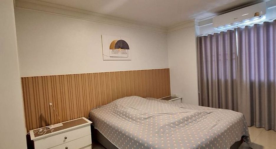 For rent 2 bedrooms condo in Si Racha, Chonburi