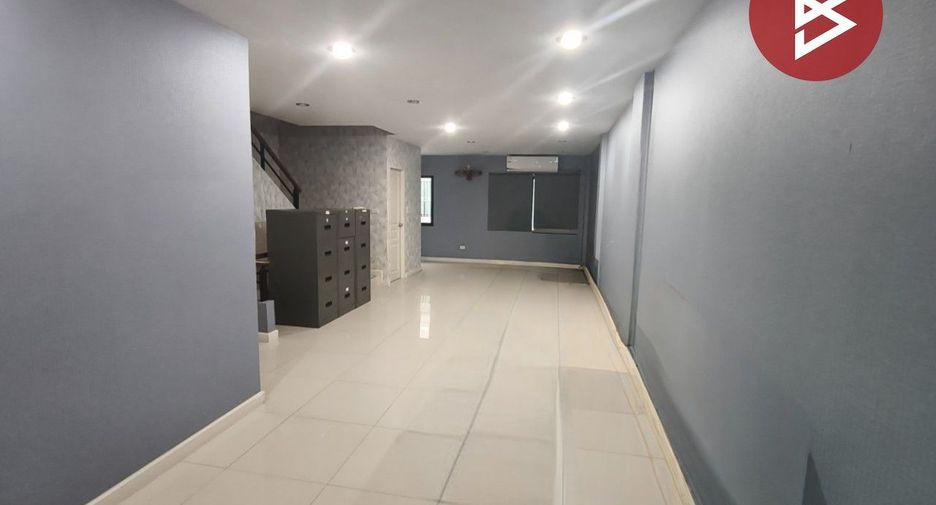 Gewerbefläche zum Kauf mit 6 Zimmer in Prawet, Bangkok