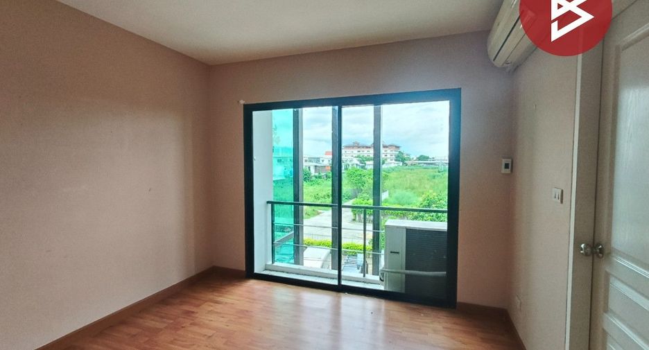 Gewerbefläche zum Kauf mit 6 Zimmer in Prawet, Bangkok