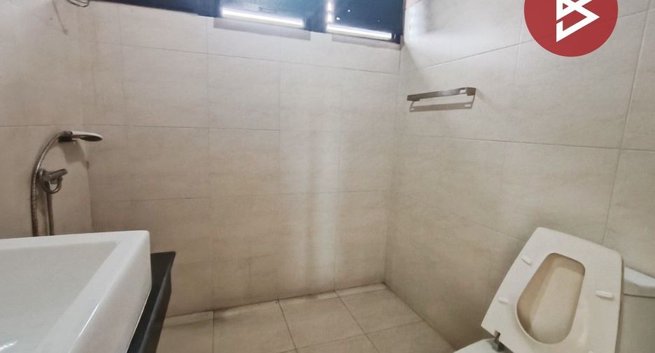 Gewerbefläche zum Kauf mit 6 Zimmer in Prawet, Bangkok