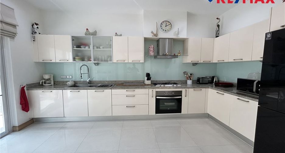 For sale 3 ベッドルーム house in East Pattaya, Pattaya